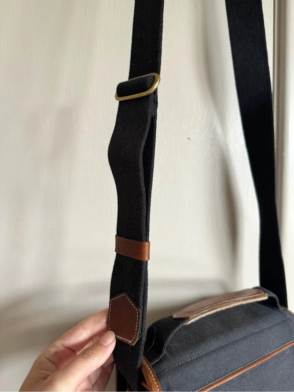 Fogg Can-Can Navy Blue Brown Canvas & Brown Leather Camera Crossbody Bag